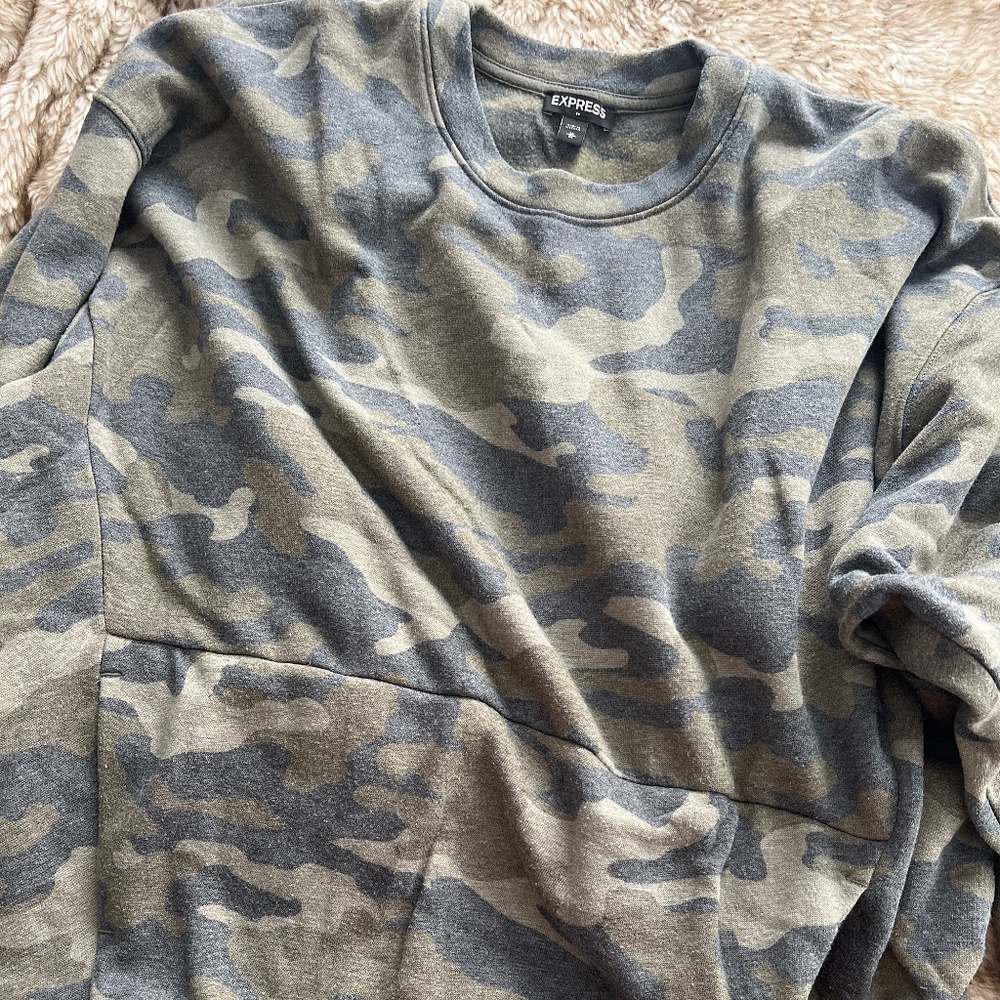 Oversized sweatshirt